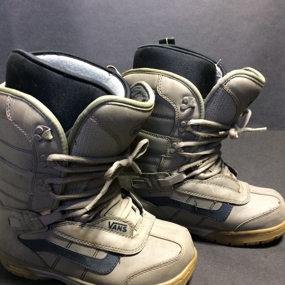 Vans Size 7 Snowboard Boots - Picture 2 of 5